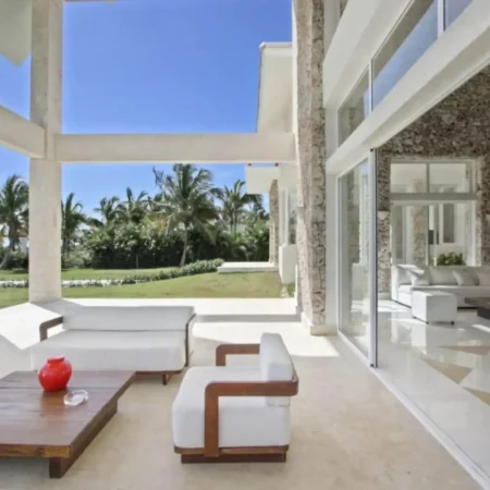Caribbean luxury retreat with premium guest experiences